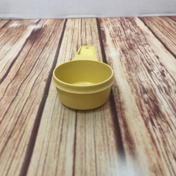 Vintage Tupperware Harvest Gold Nesting Measuring Cup 1/3 CUP Replacement 765-2 - Picture 3 of 13